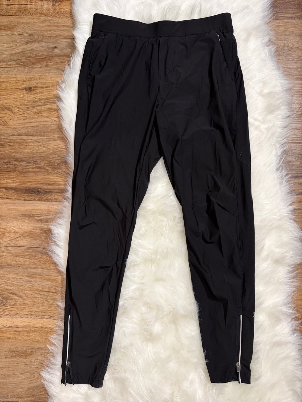 Kenneth Cole Black Performance Dri-FIT Joggers Size M